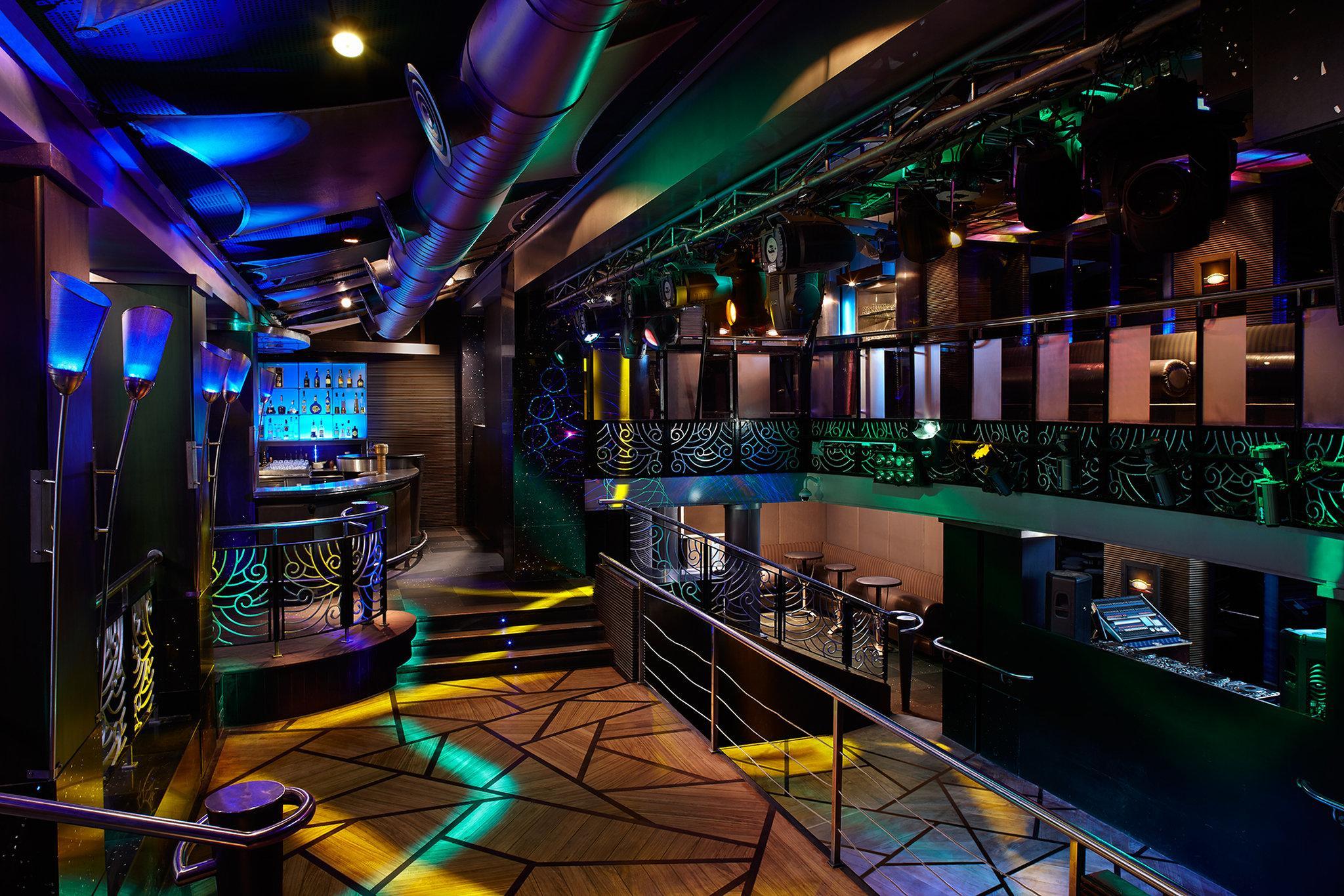 Crowne Plaza Chennai Adyar Park, An Ihg Hotel Esterno foto The interior of the nightclub