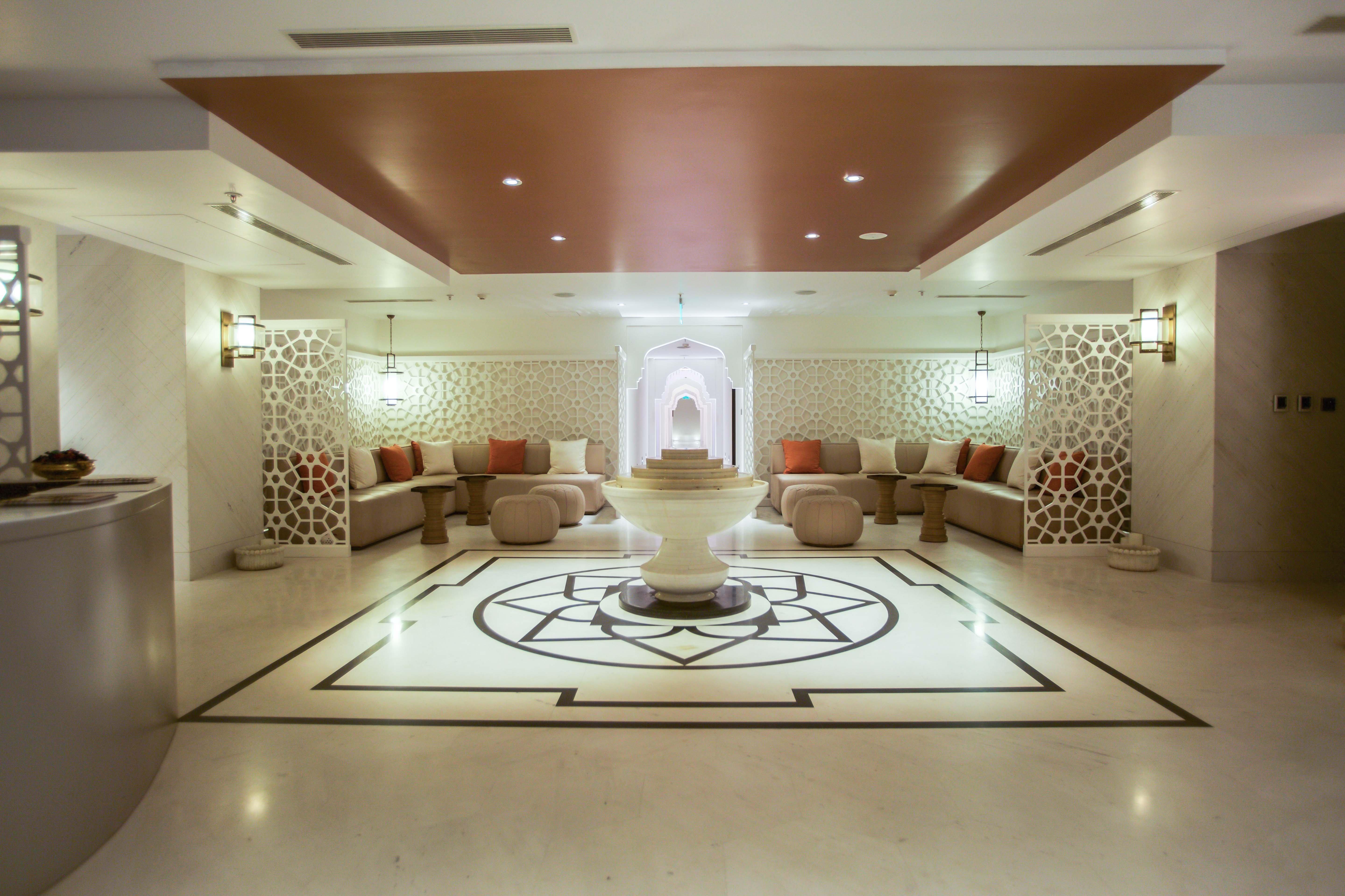 Crowne Plaza Chennai Adyar Park, An Ihg Hotel Esterno foto The spa at the Taj Mahal Palace, Mumbai