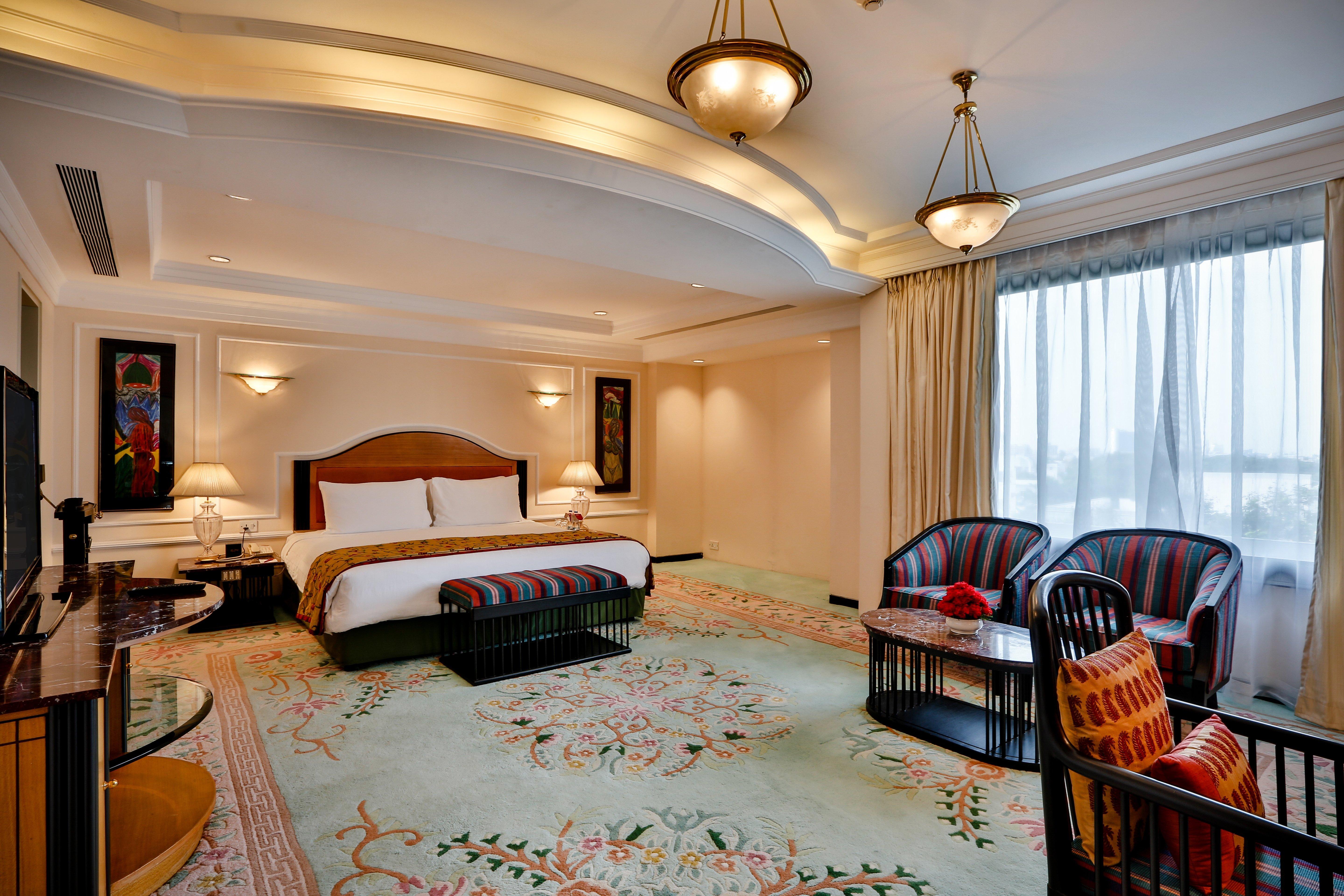 Crowne Plaza Chennai Adyar Park, An Ihg Hotel Esterno foto A suite at the Shangri-La Hotel, Kuala Lumpur