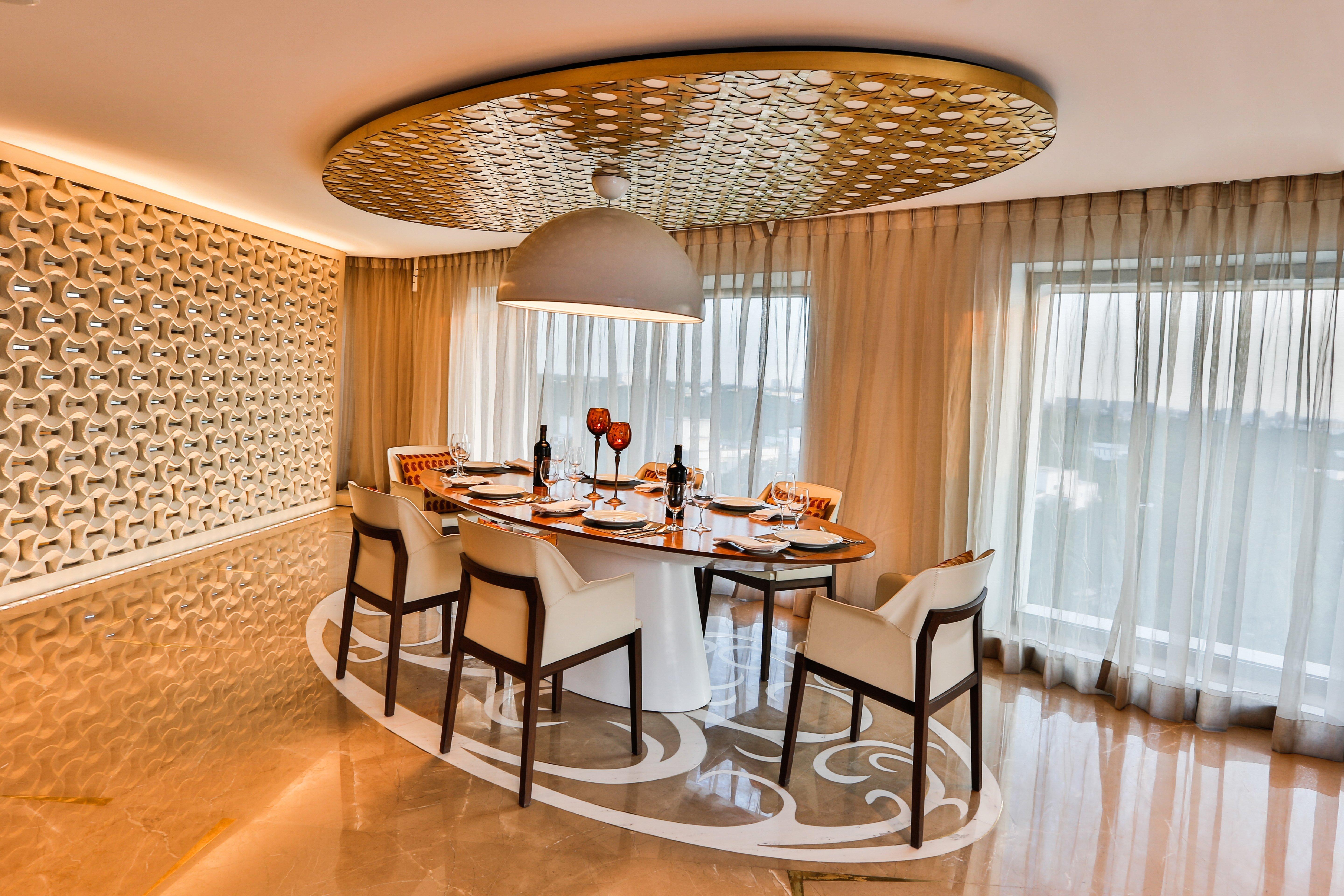Crowne Plaza Chennai Adyar Park, An Ihg Hotel Esterno foto A dining room