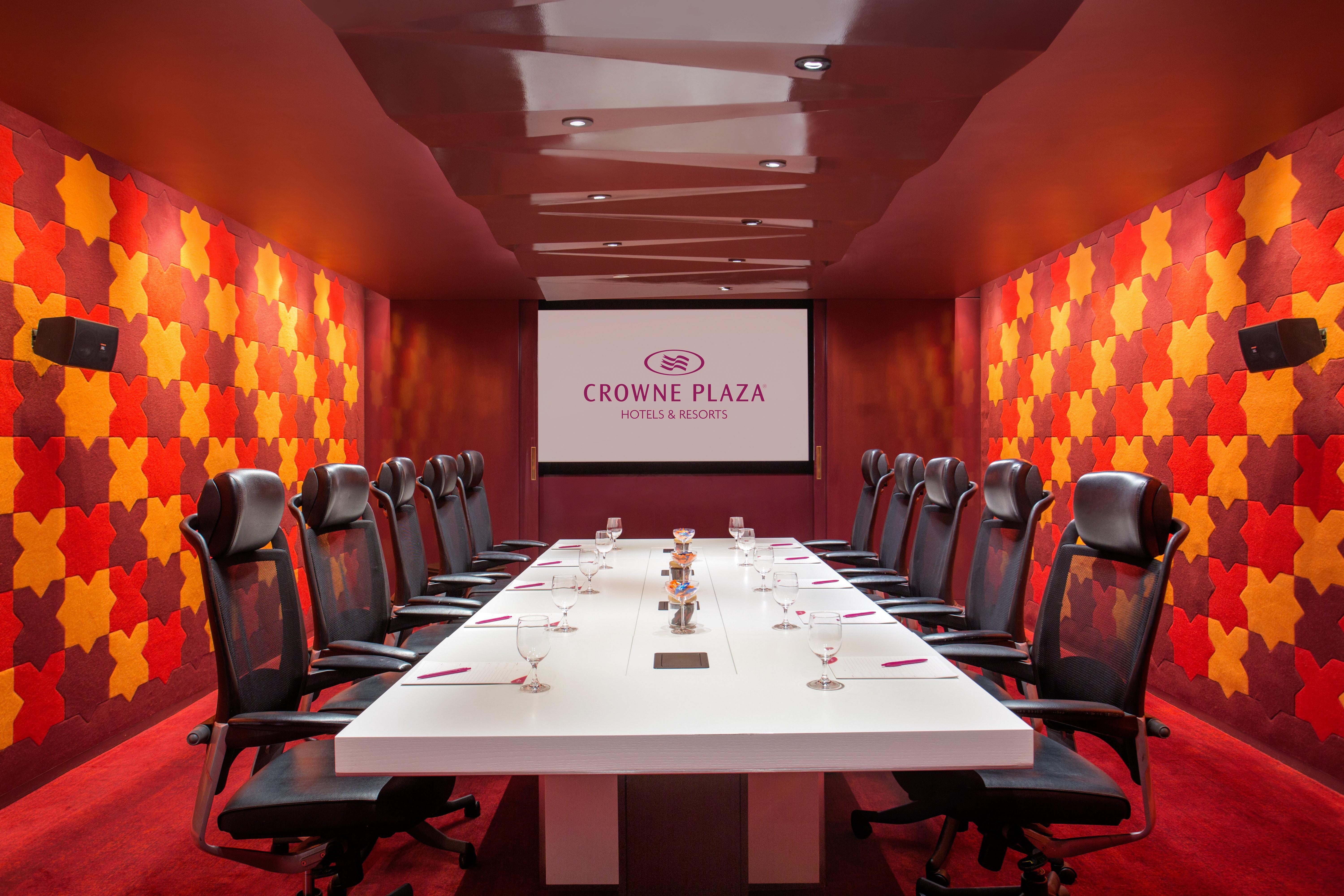 Crowne Plaza Chennai Adyar Park, An Ihg Hotel Esterno foto Meeting room
