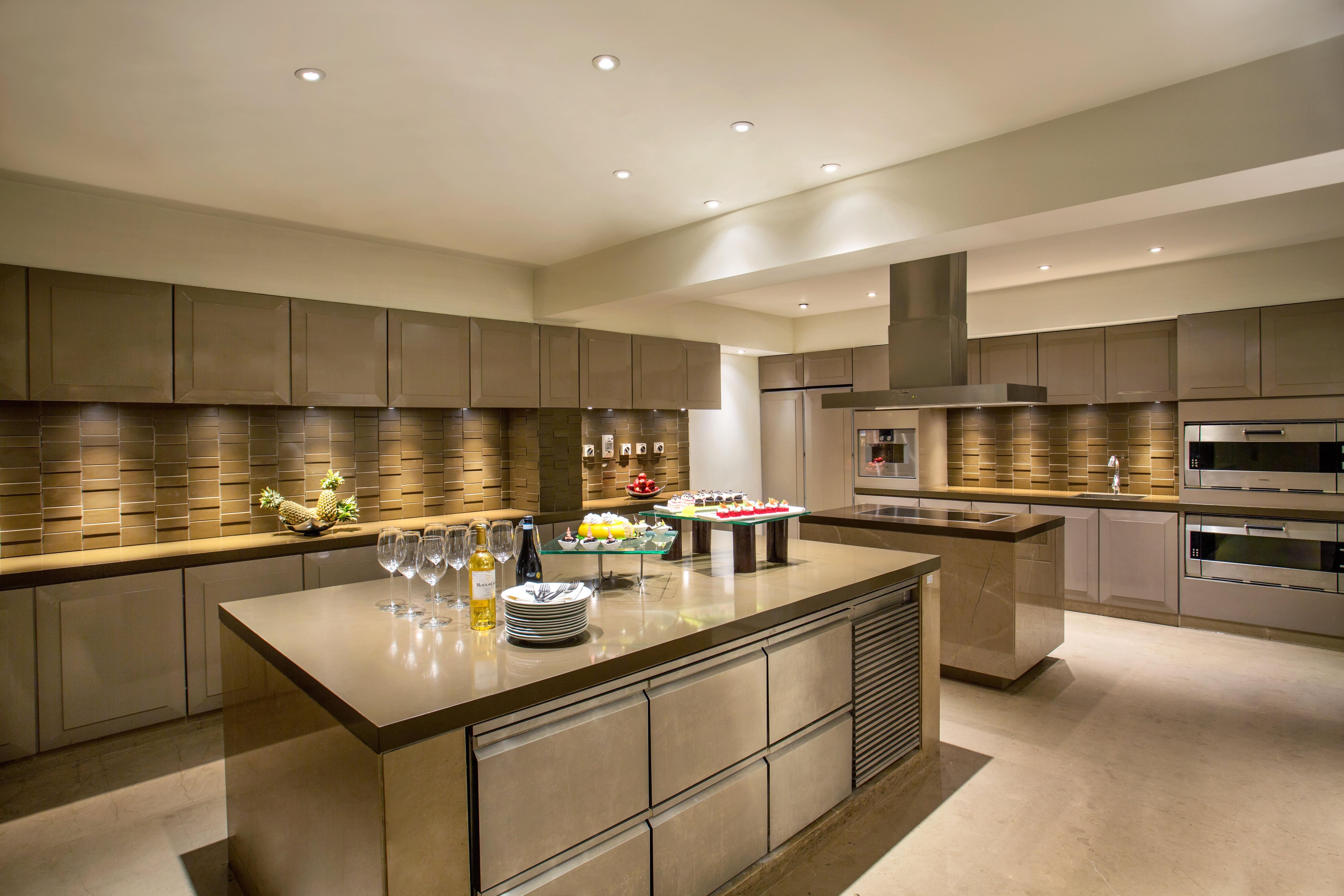 Crowne Plaza Chennai Adyar Park, An Ihg Hotel Esterno foto A kitchen